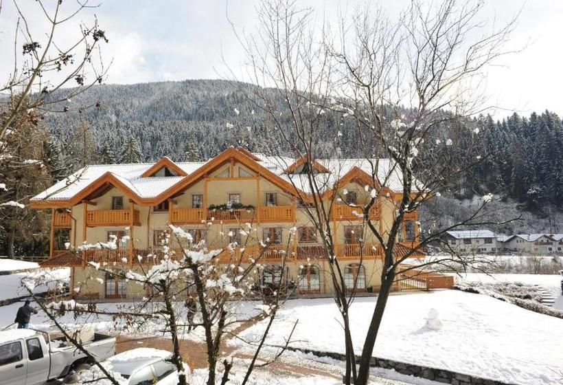 Holidays Dolomiti Apartment Resort