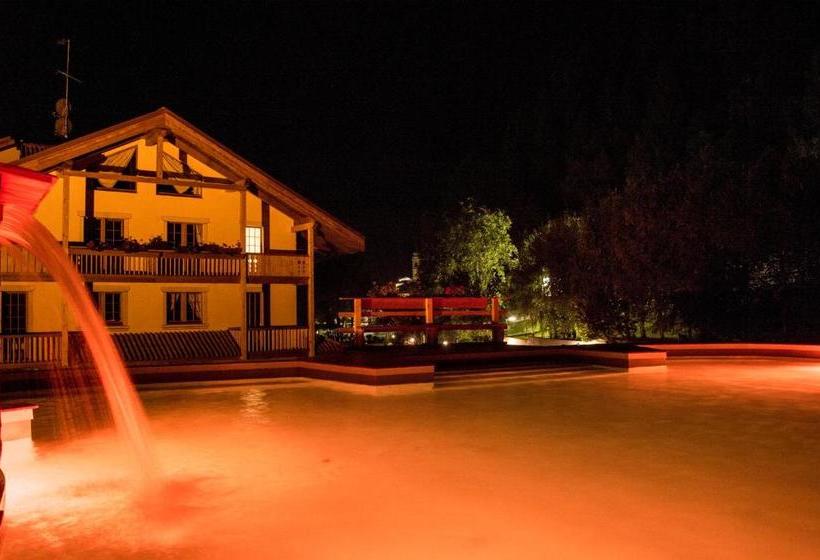 Holidays Dolomiti Apartment Resort