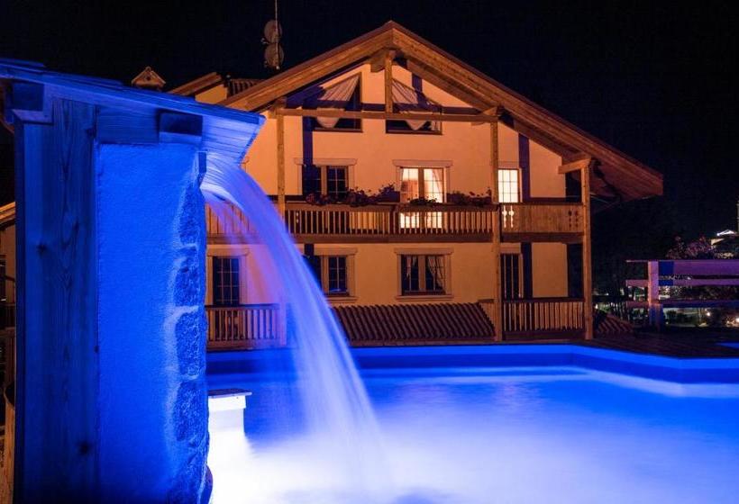 Holidays Dolomiti Apartment Resort