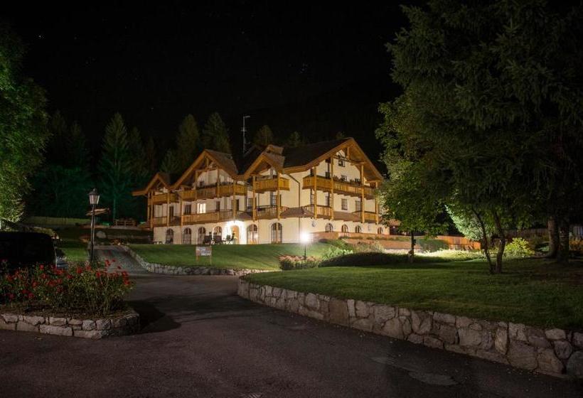 Holidays Dolomiti Apartment Resort