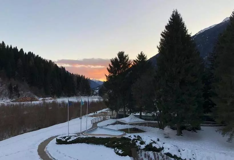 Holidays Dolomiti Apartment Resort
