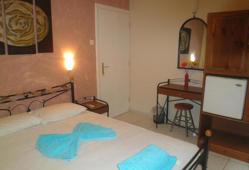 בית מלון כפרי Babis