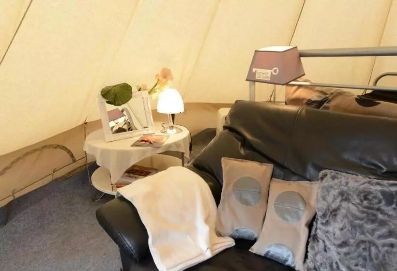 호텔 Guesthouse De Witte Merel Deluxe