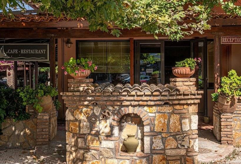 فندق Castella Beach