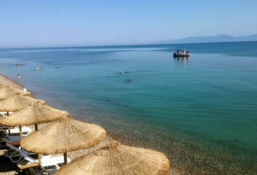 فندق Castella Beach