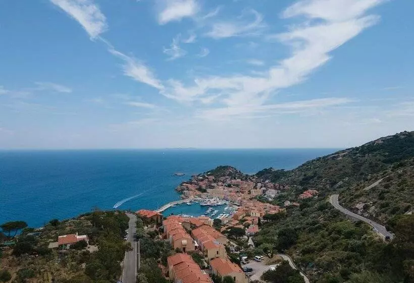 Отель Castello Monticello