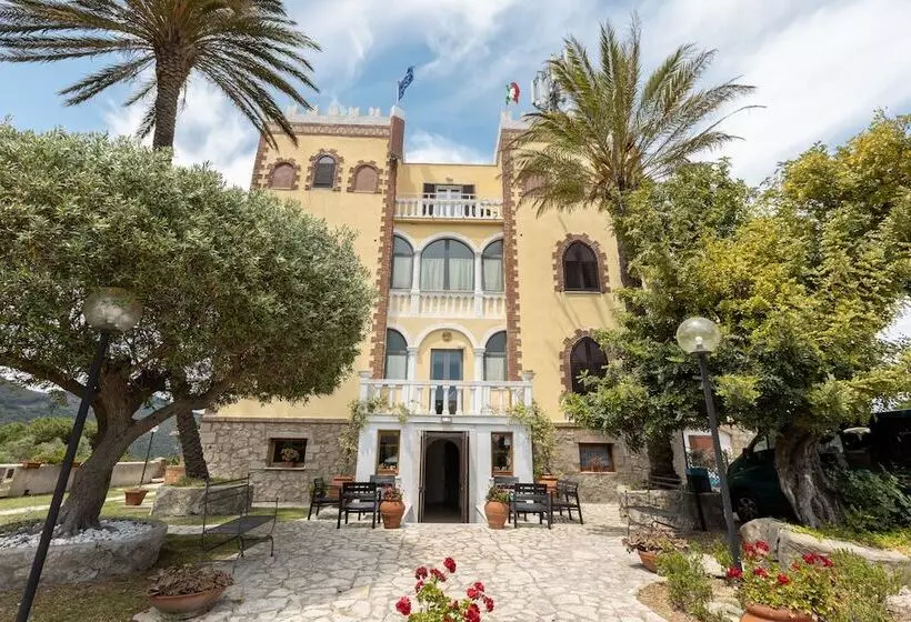 Отель Castello Monticello