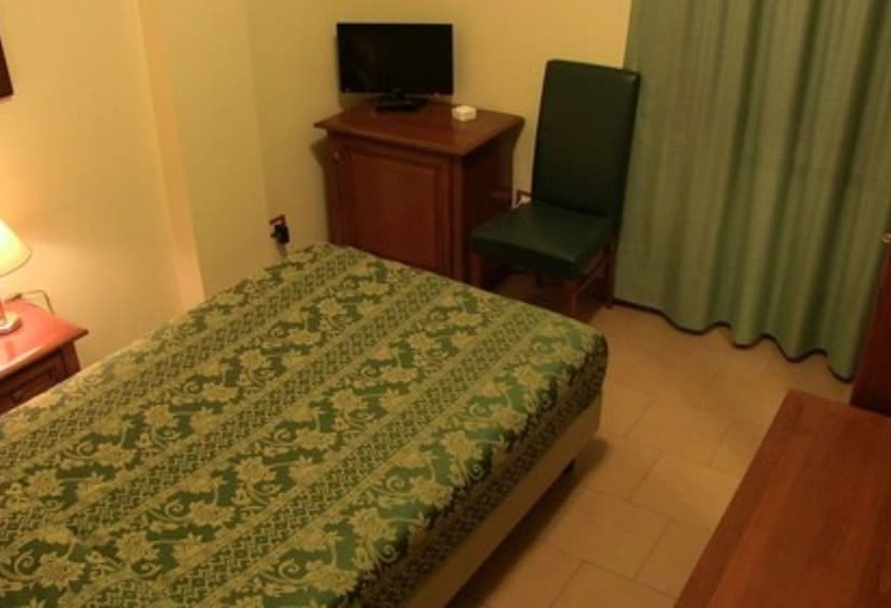 בית מלון כפרי Due Pini