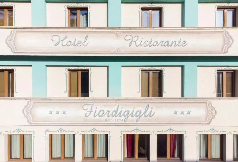 ホテル Fiordigigli