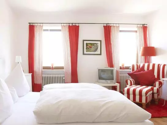 ペンション Gasthaus Neuwirt