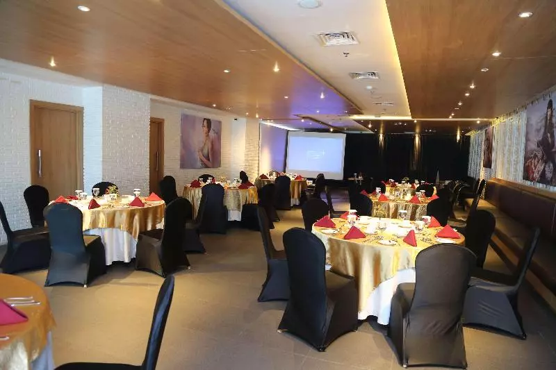 Szálloda Golden Tulip Galaxy