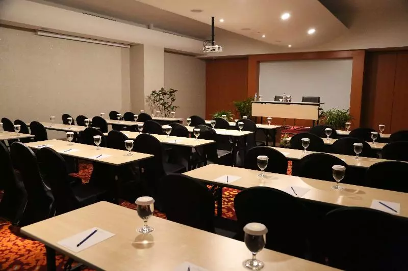 Szálloda Golden Tulip Galaxy