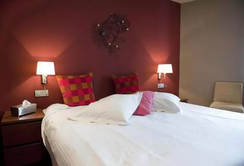 בית מלון כפרי Le Charme De La Semois