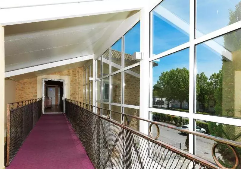 Hotel Logis Hôtel Restaurant Les Minotiers