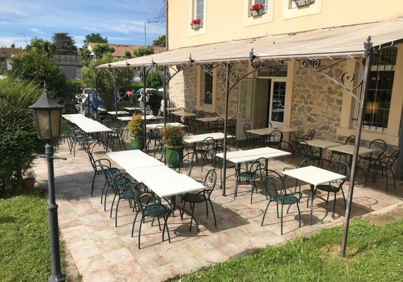 هتل Logis Hôtel Restaurant Les Minotiers