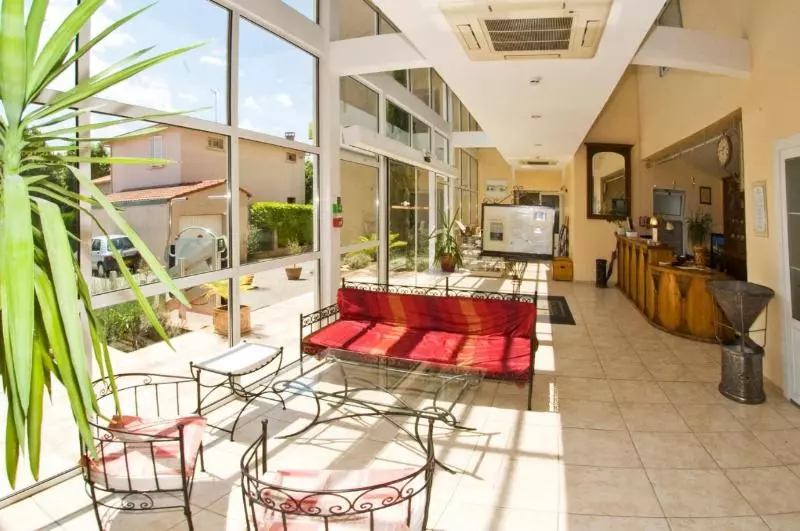 Hotel Logis Hôtel Restaurant Les Minotiers