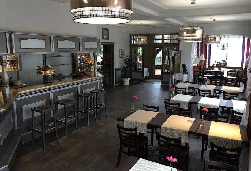 Отель Restaurant Le Bristol