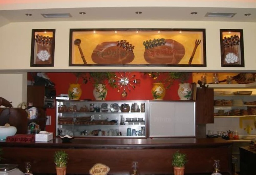 בית מלון כפרי White Rose Beach