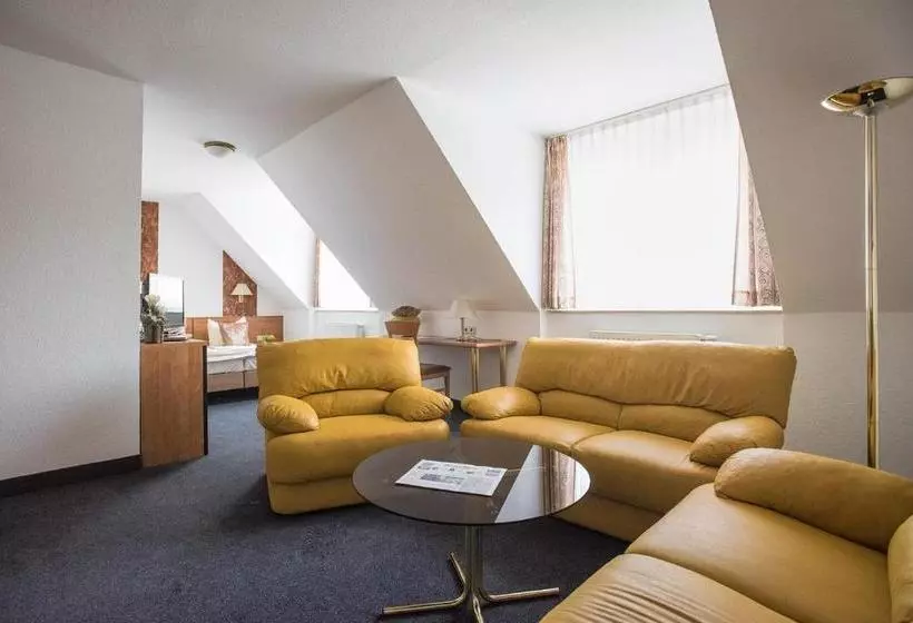 Отель & Restaurant Zum Hirsch