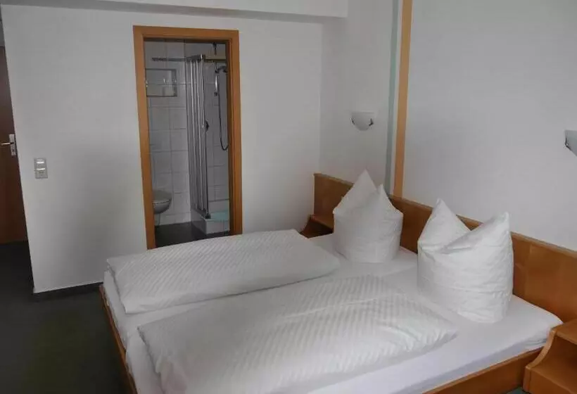 ペンション Gasthof Hotel Adler Inneringen