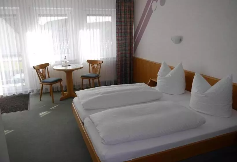 ペンション Gasthof Hotel Adler Inneringen