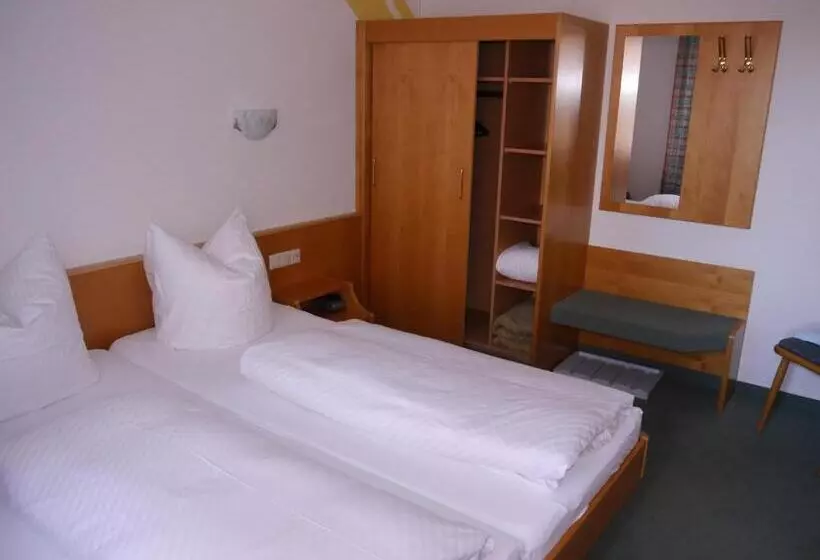 ペンション Gasthof Hotel Adler Inneringen