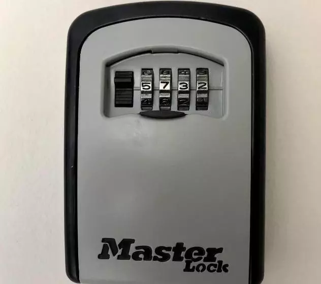 Au Coeur De Vannes   Vue Sur Les Remparts   2 Ch