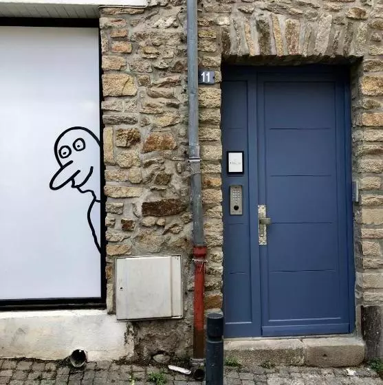 Au Coeur De Vannes   Vue Sur Les Remparts   2 Ch