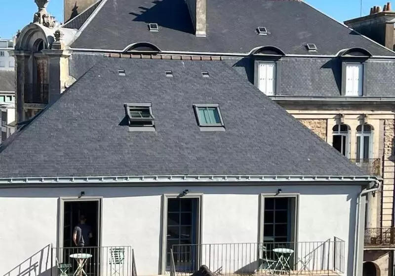 Au Coeur De Vannes   Vue Sur Les Remparts   2 Ch