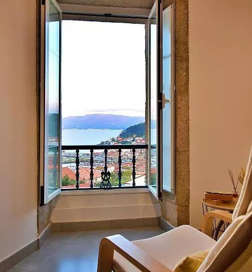 Casa En Muros Con Preciosas Vistas Al Mar