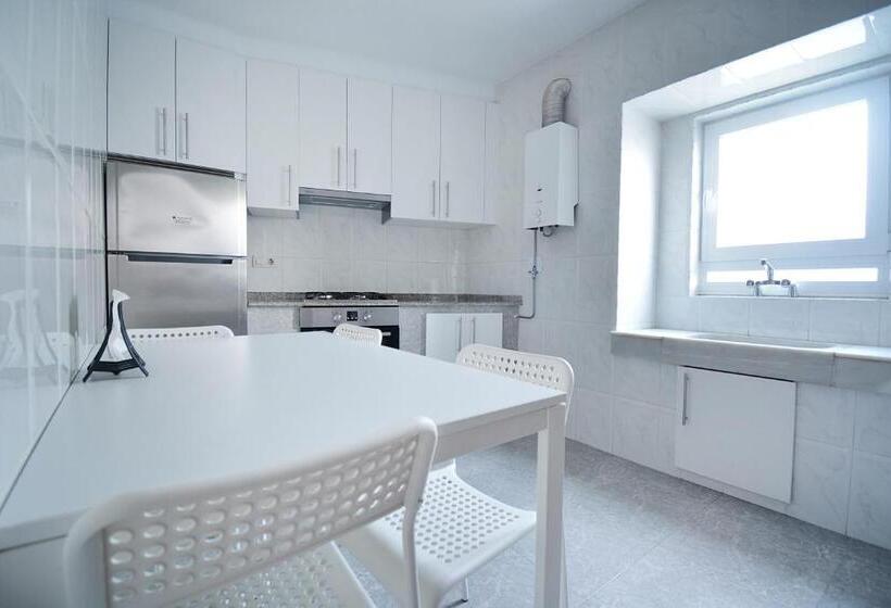 Casa En Muros Con Preciosas Vistas Al Mar