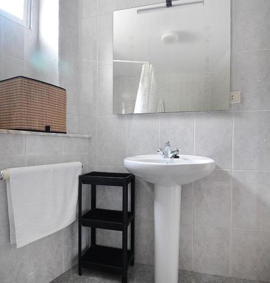 Casa En Muros Con Preciosas Vistas Al Mar