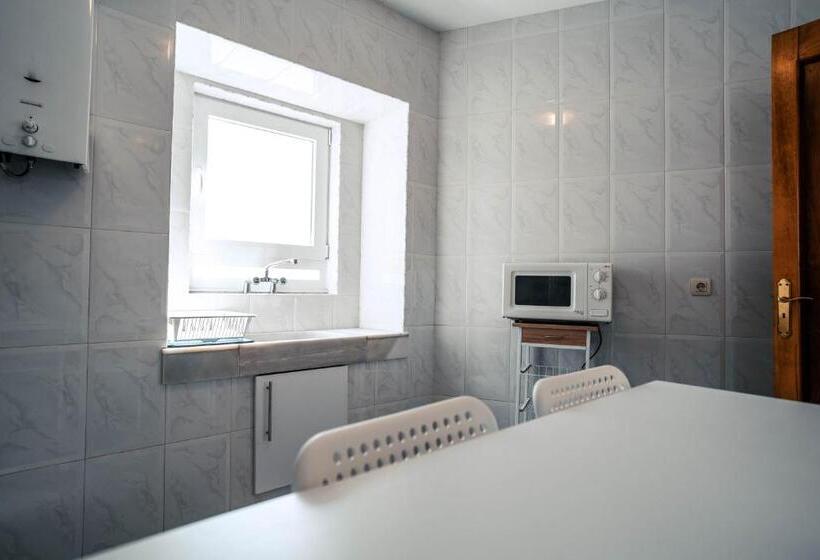 Casa En Muros Con Preciosas Vistas Al Mar