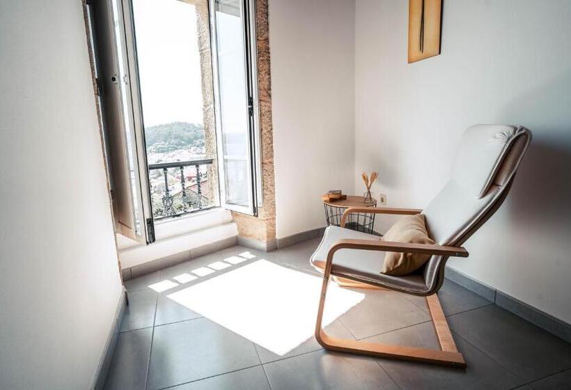 Casa En Muros Con Preciosas Vistas Al Mar