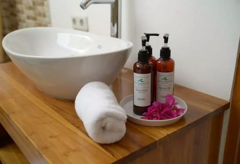 Hotelli Villa Casablanca Surf Keramas