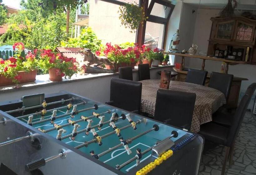 پانسیون Casa Mea