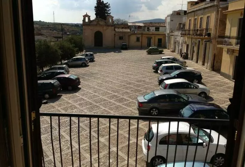 ペンション La Perla Di Noto