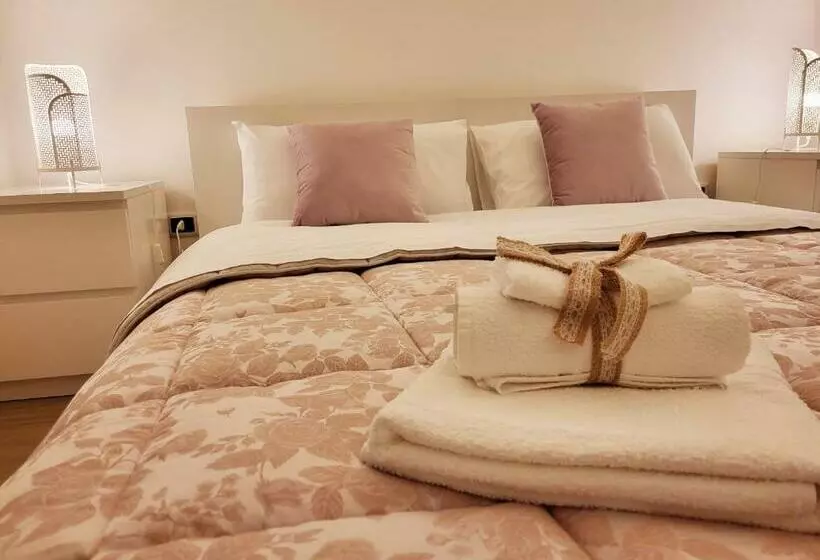 ペンション La Perla Di Noto