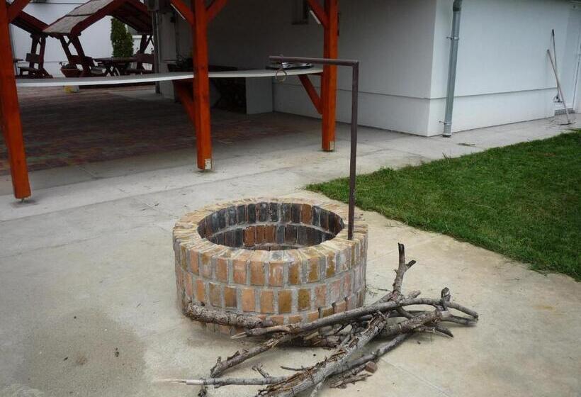 Pensionat Mórafészek Vendégház