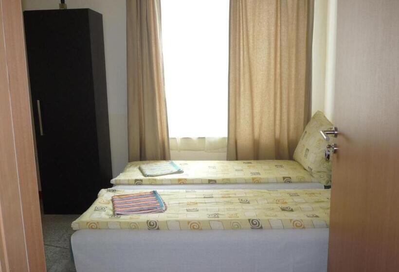 Pensionat Mórafészek Vendégház