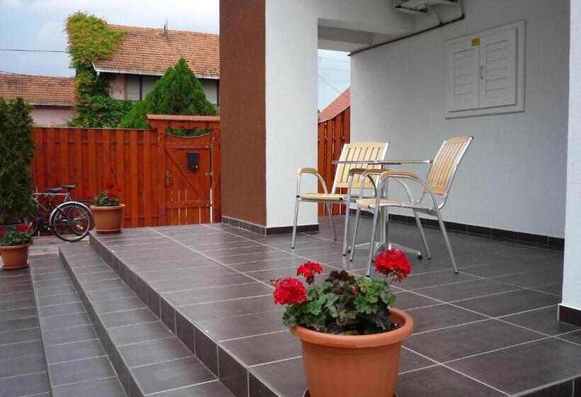 Pensionat Mórafészek Vendégház