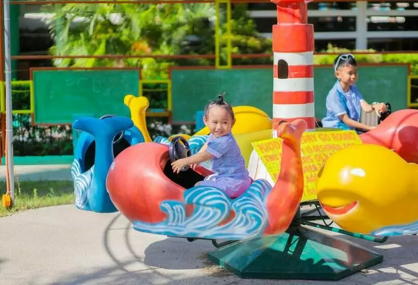 Lomakeskus Whiterock Beach Hotel And Waterpark