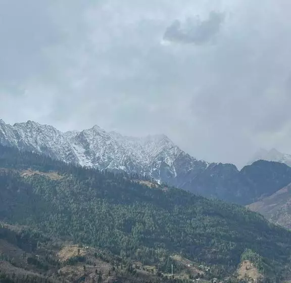 ユースホステル Yaarana Stay & Cafe, Vashisht, Manali