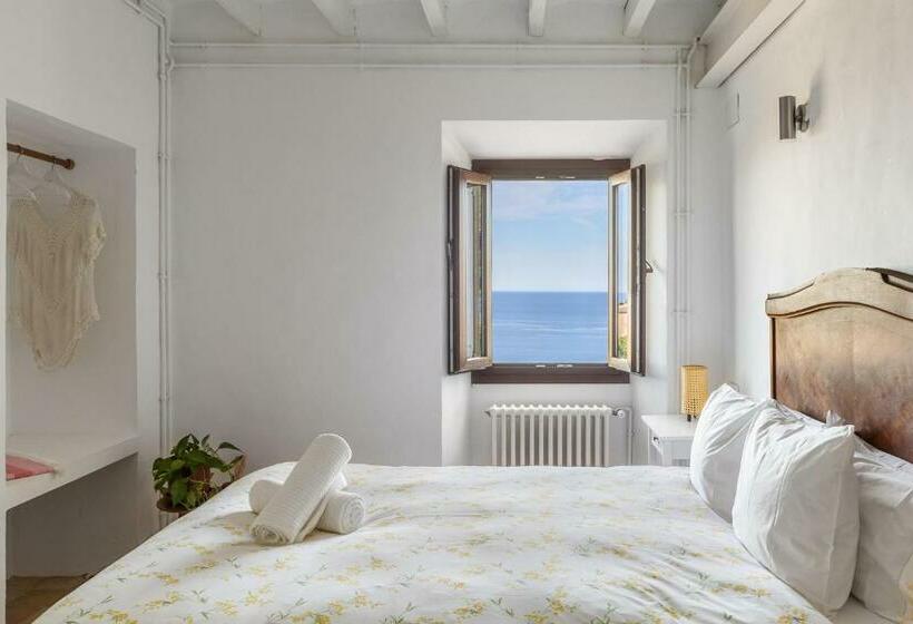 Can Busquets Apartahotel 1