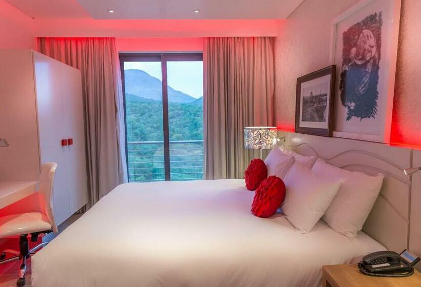 Отель Peermont Metcourt   Thaba Moshate