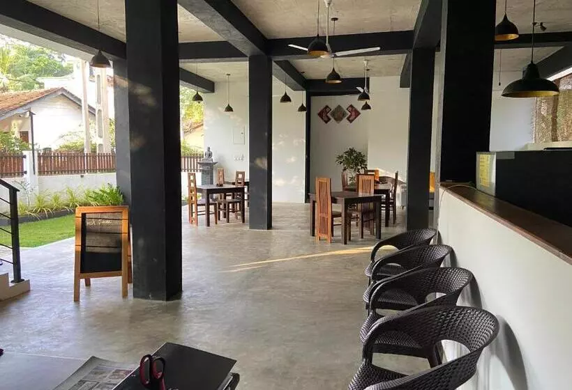 Hotelli The Atrium Hiriketiya