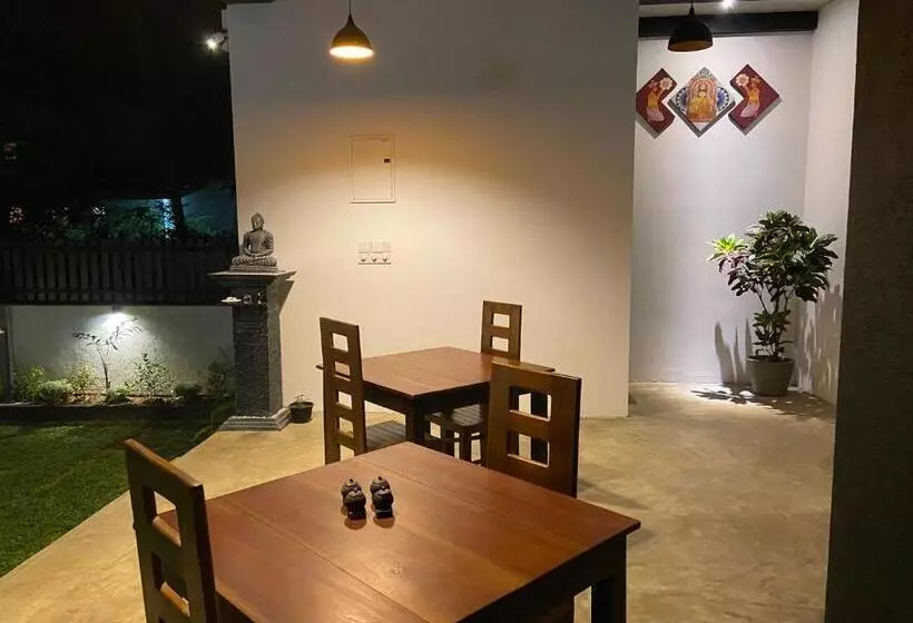 Hotelli The Atrium Hiriketiya