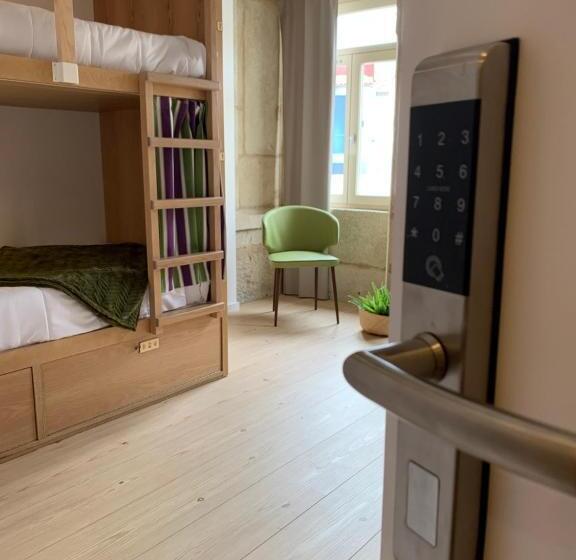 Lost Inn Porto Hostel