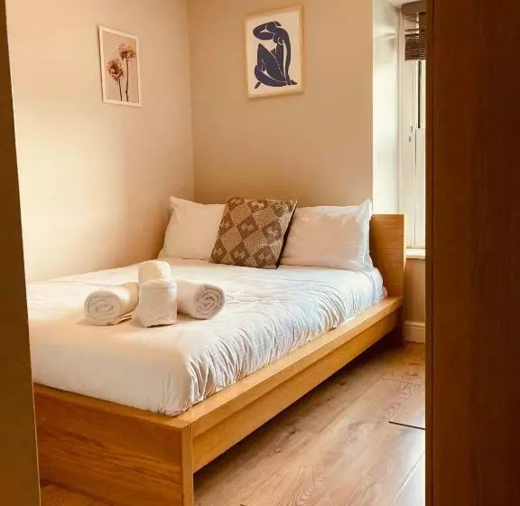 پانسیون Bloomfield  At Stayboom