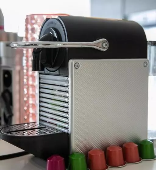 Plain Pied Climatisé Piscine Idéalement Situé